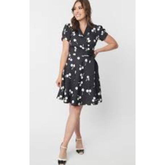 Unique Vintage Black and White Cherry Print Retro Wrap Dress Sz S NWOT - Picture 2 of 2